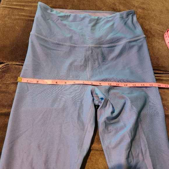 Alo Yoga Marina Iridescent Leggings - Picture 5 of 6